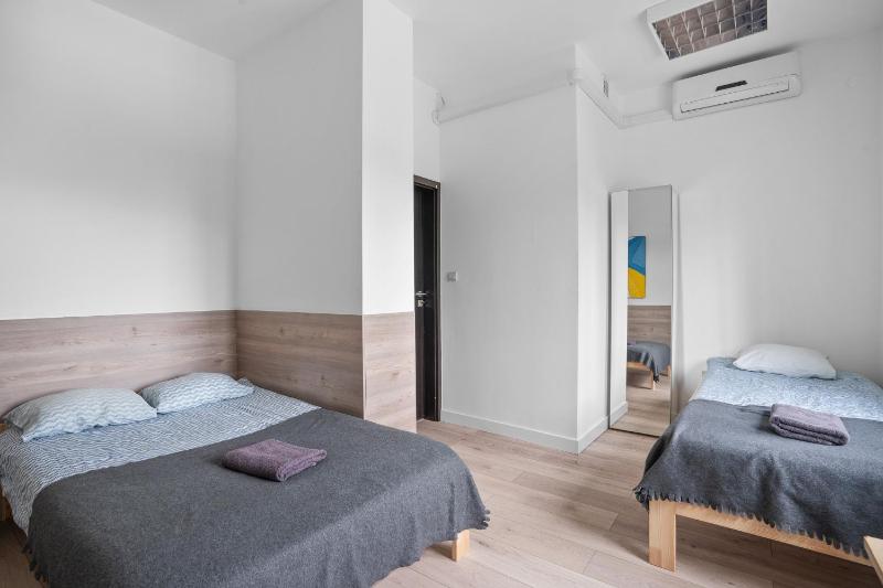 Large Twin Room image 3