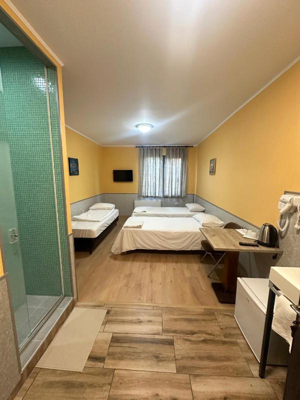 Triple Room image 1