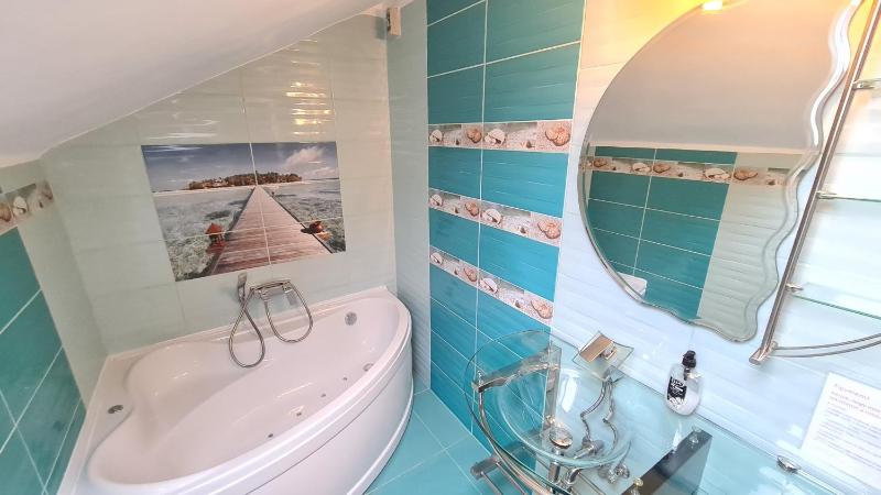 Suite with Balcony image 3