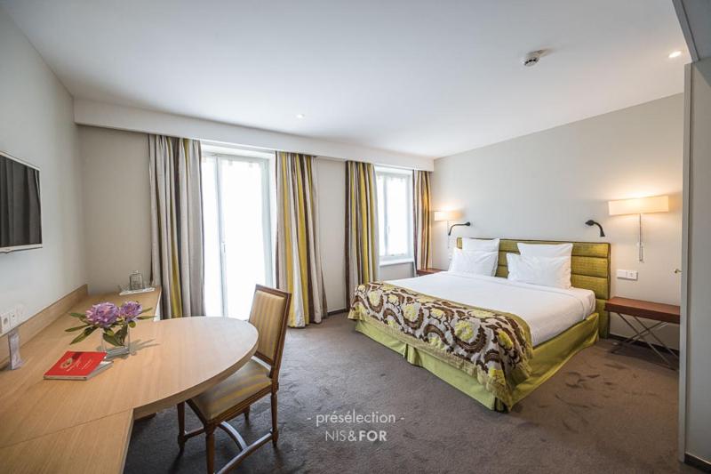 Executive Double Room with Spa Access image 2