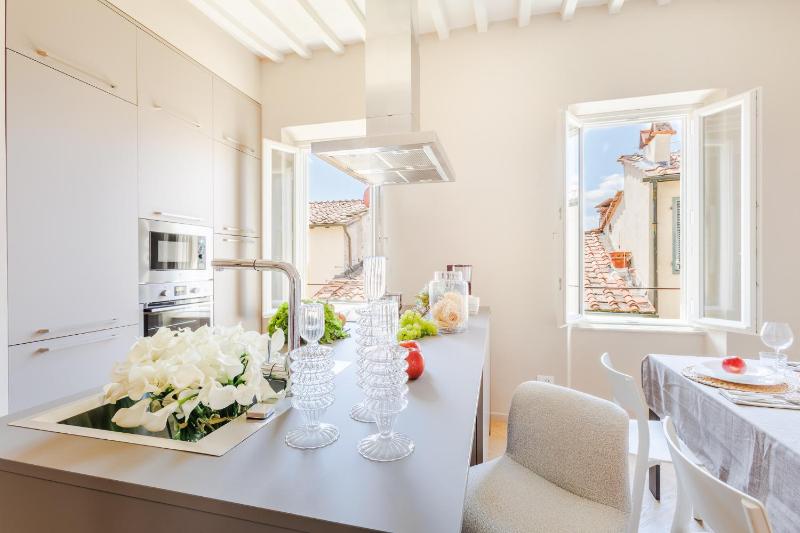 The White Penthouse - image 17