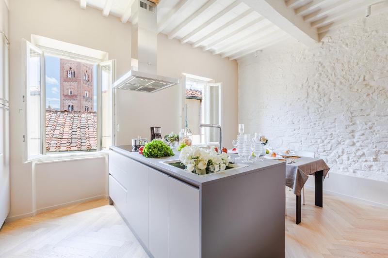 The White Penthouse - image 8