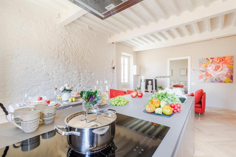 The White Penthouse - image 3