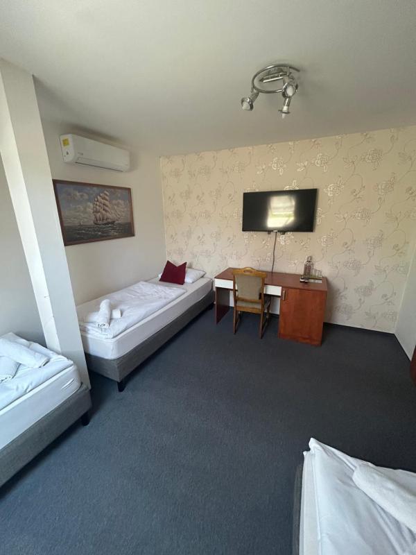 Triple Room image 3