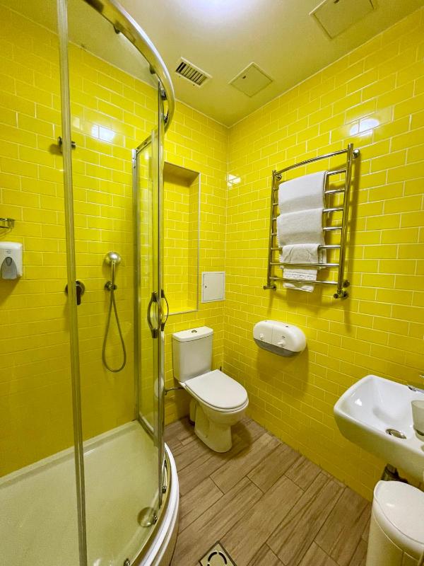 Double Room image 4