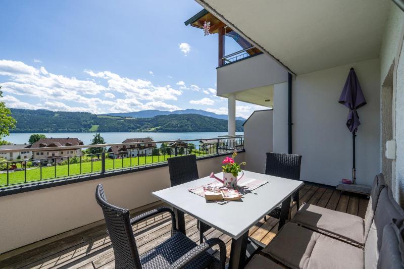 Apartment with Terrace image 3