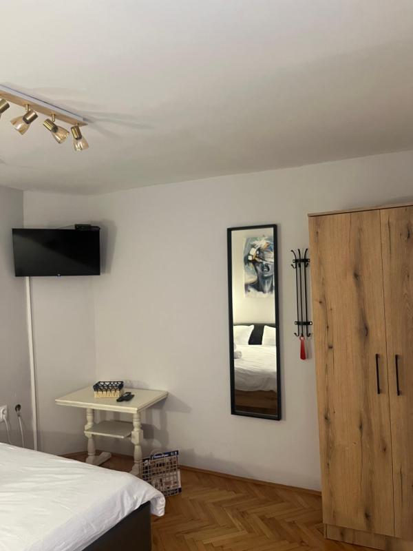 89 rooms - image 5