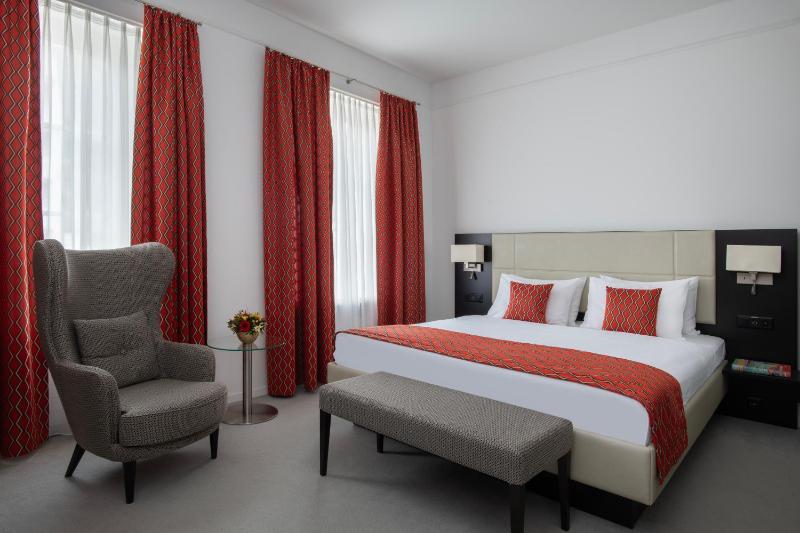 Superior Double Room with AC image 1