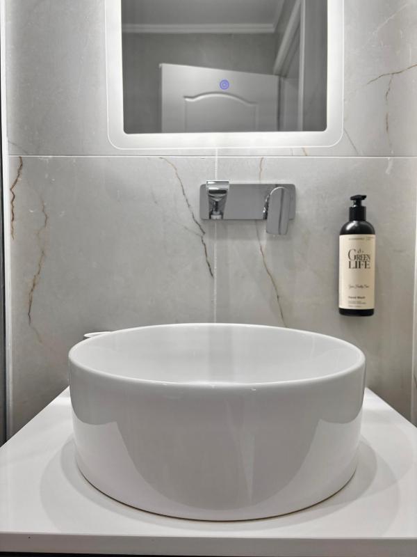 Double or Twin Room image 3