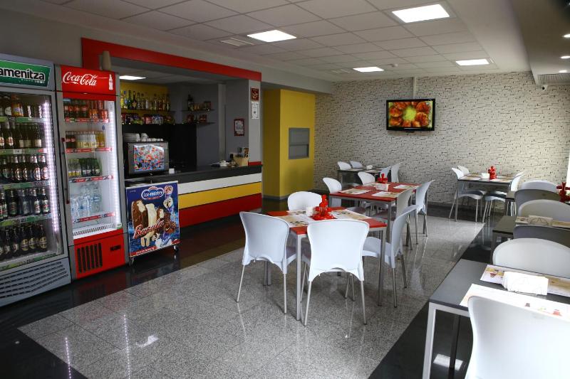 Hotel Iris - image 13