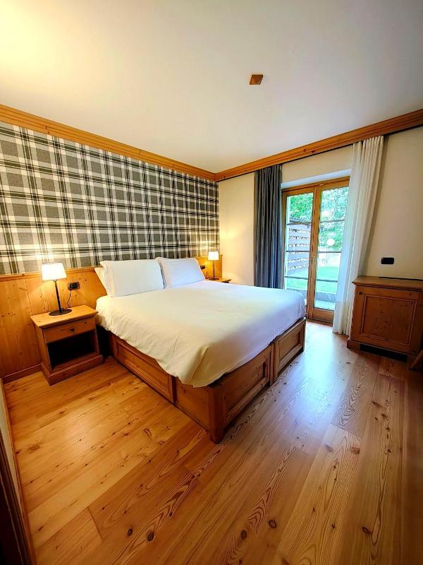 Double Room with Garden image 4
