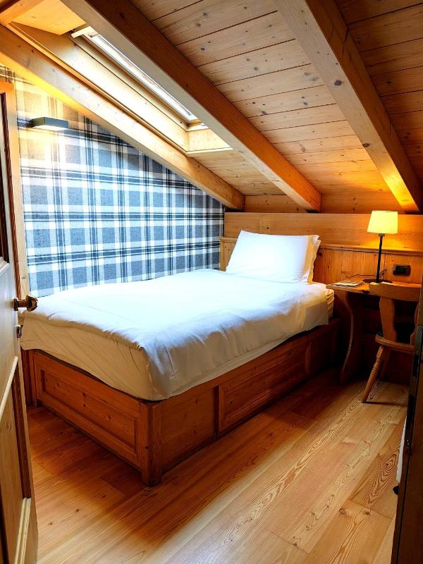 Small Single Room image 1