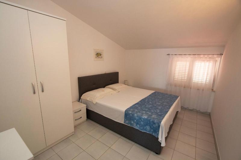 Two-Bedroom Apartment with Balcony and Sea View image 3