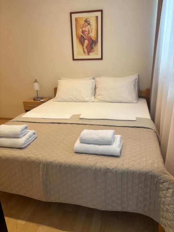 Two-Bedroom Apartment with Terrace and Sea View image 1