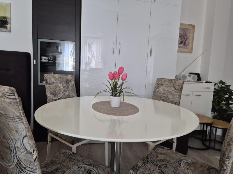Apartmani ZuzanaBaška Voda - image 12