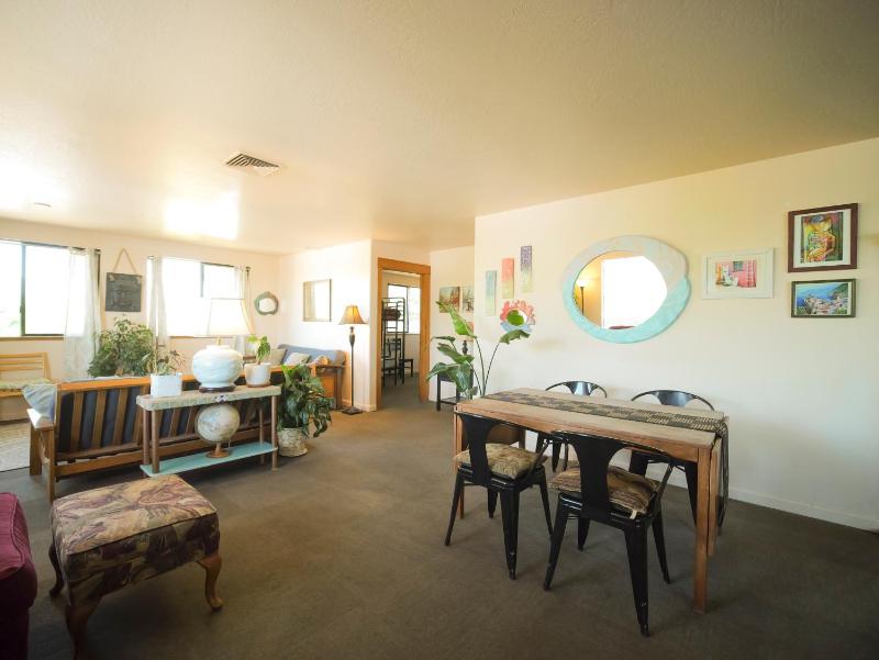 Quadruple Room with Shared Bathroom image 2