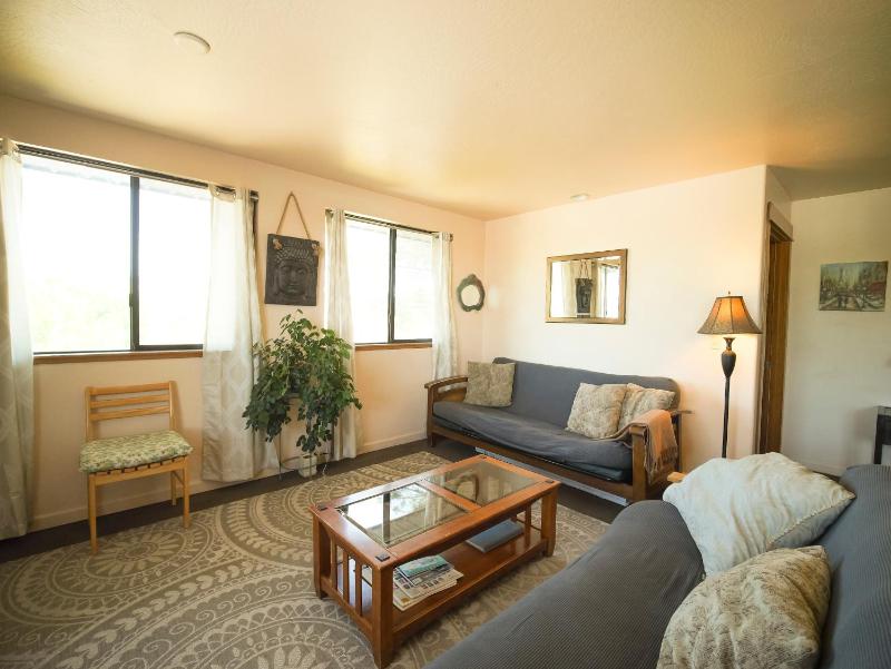 Quadruple Room with Shared Bathroom image 4