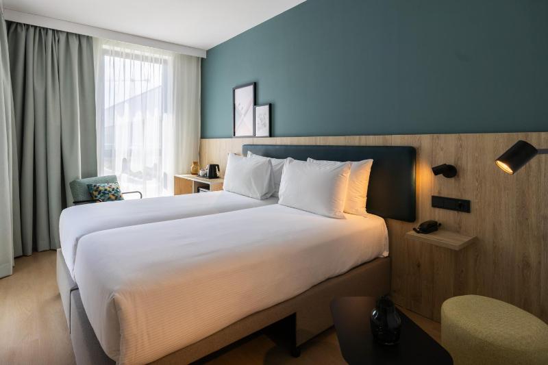Spark by Hilton Madrid Alcala - image 6