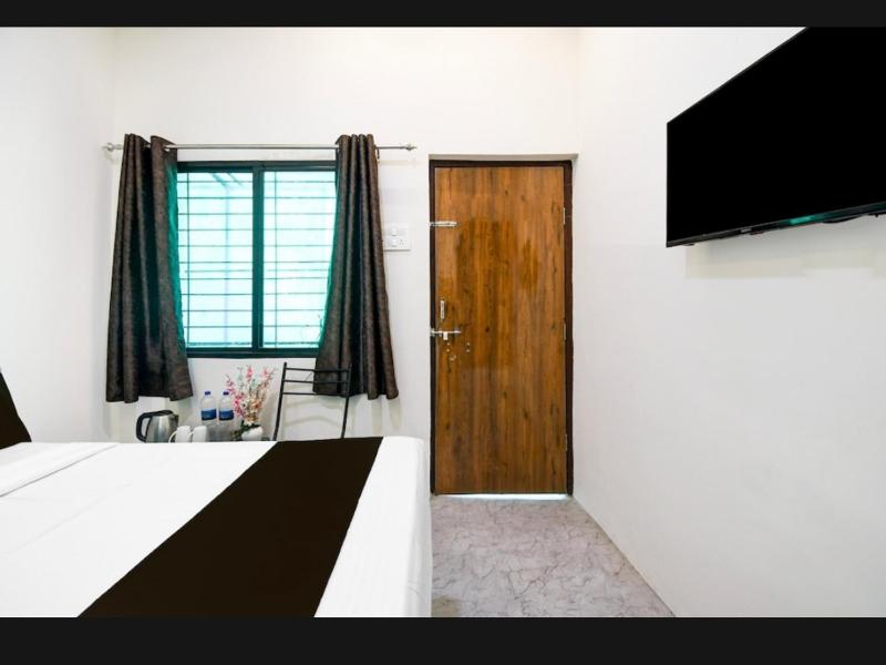 Hotel Shivay Deluxe - image 2