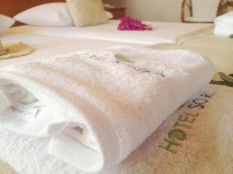 Deluxe Triple Room with Sea View image 1