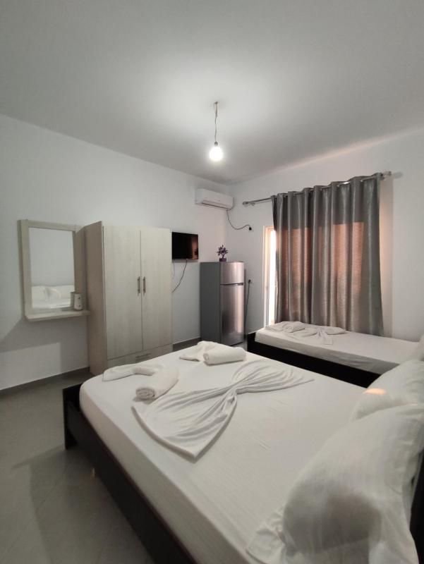 Nori Sela home - image 3