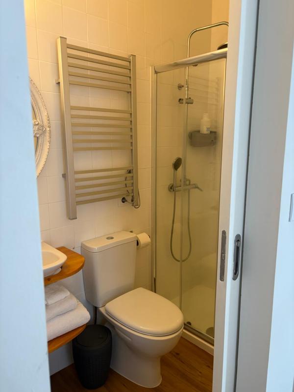 Budget Double Room image 4