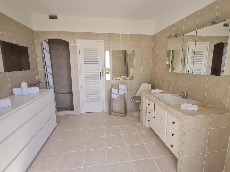 Villa 5 pièces avec piscine et vue mer à Grimaud - FR-1-780-79 - image 32