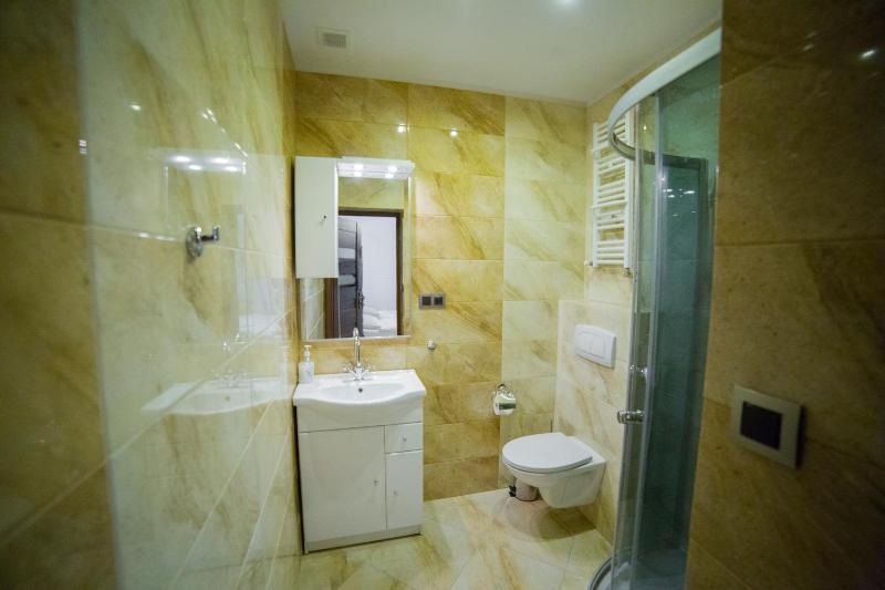 Standard Double or Twin Room image 4