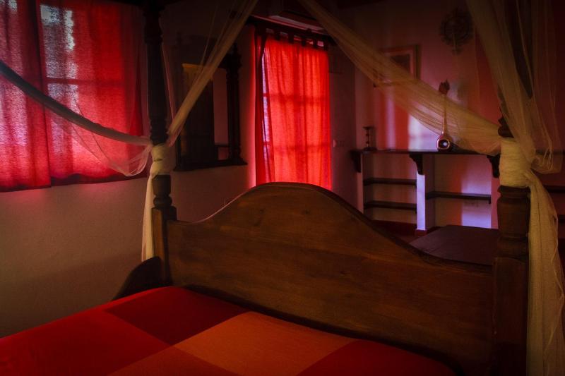 Double Room with Balcony image 3