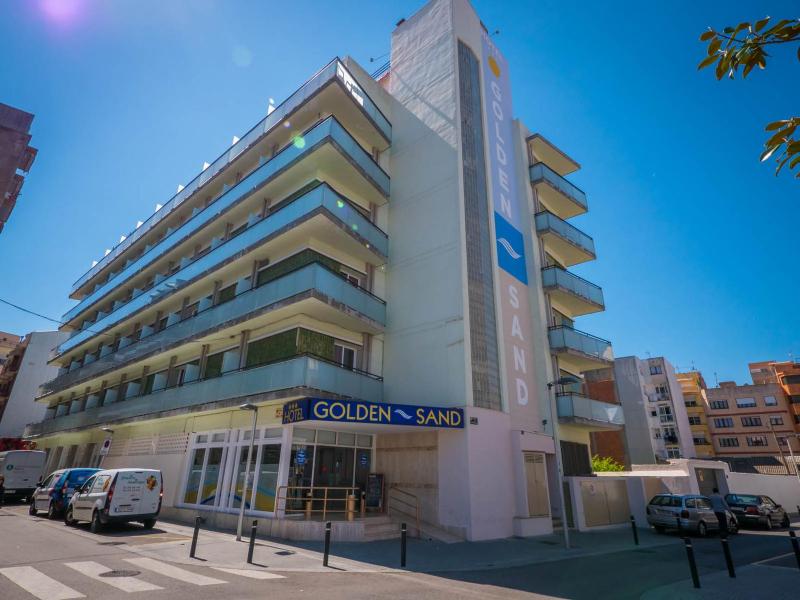 Hotel Golden Sand - image 1