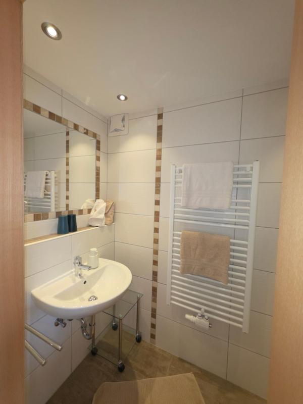 Studio with Balcony image 2