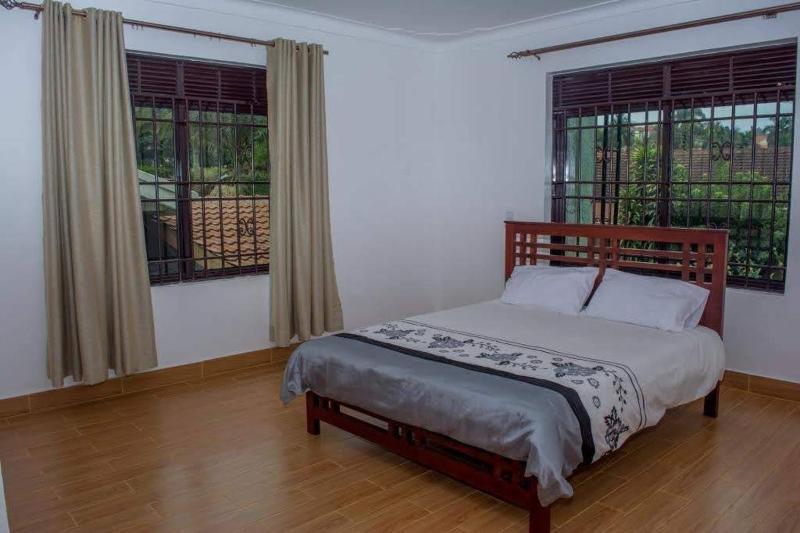 Greenwells Apartments - image 9