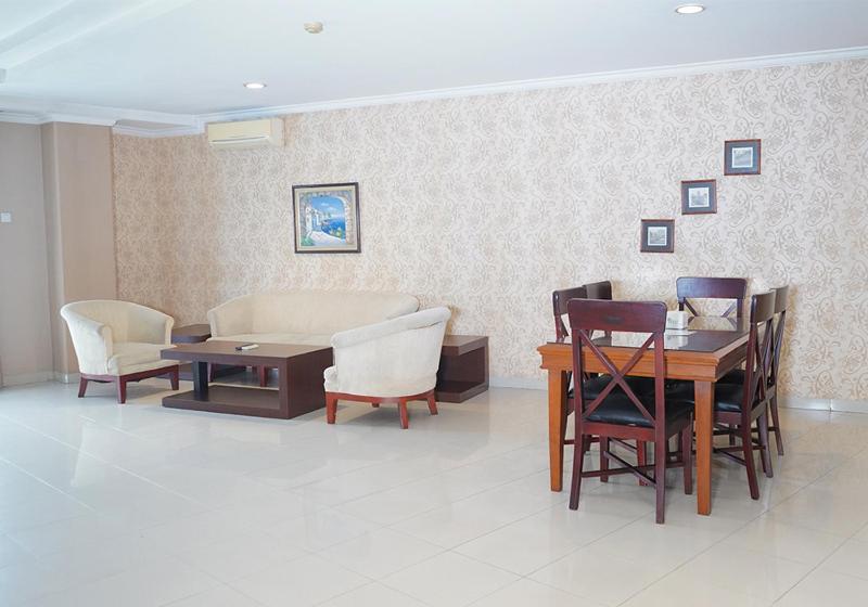 Travellers Suites Serviced Apartments - image 35
