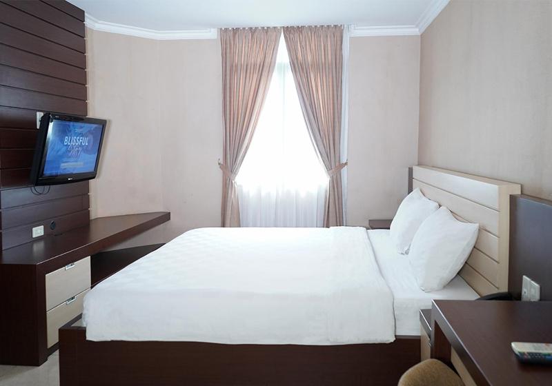 Travellers Suites Serviced Apartments - image 29