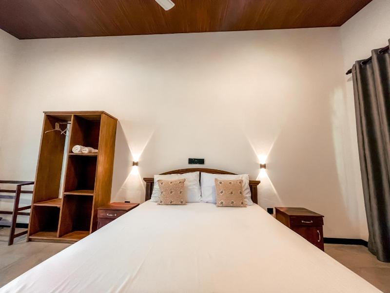 Coconut Beach House - image 14