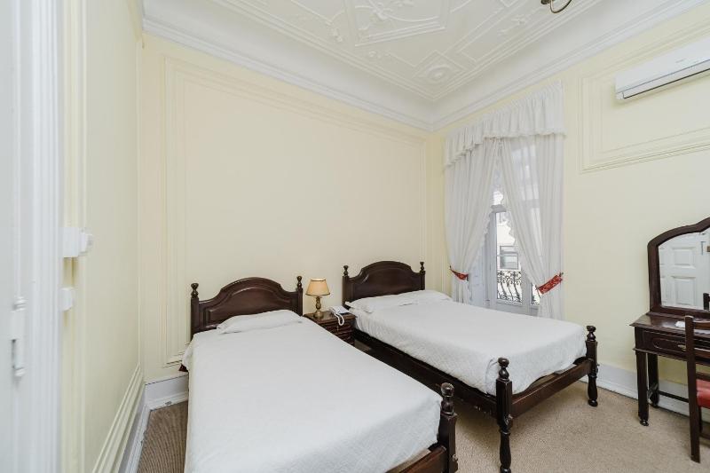 Double Room with Shared Bathroom image 3
