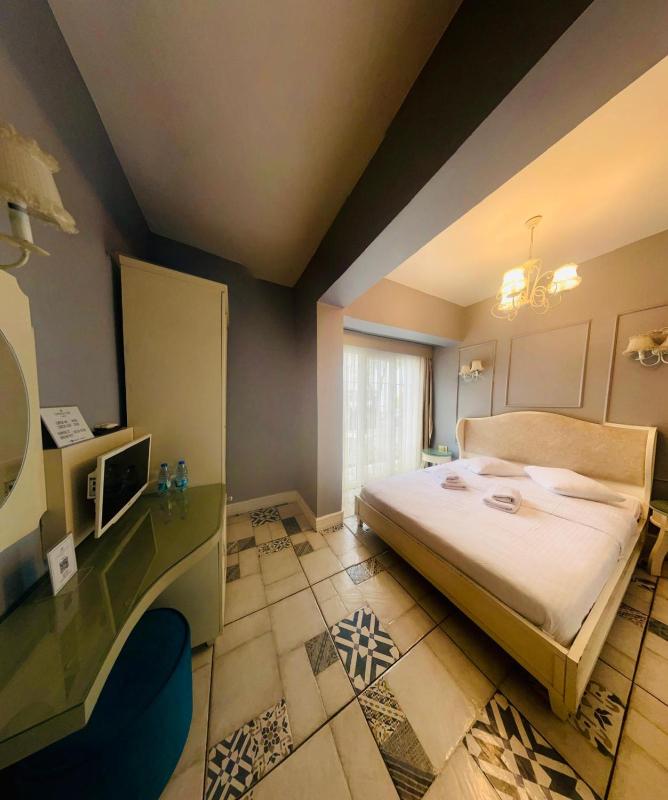 Standard Double Room image 1