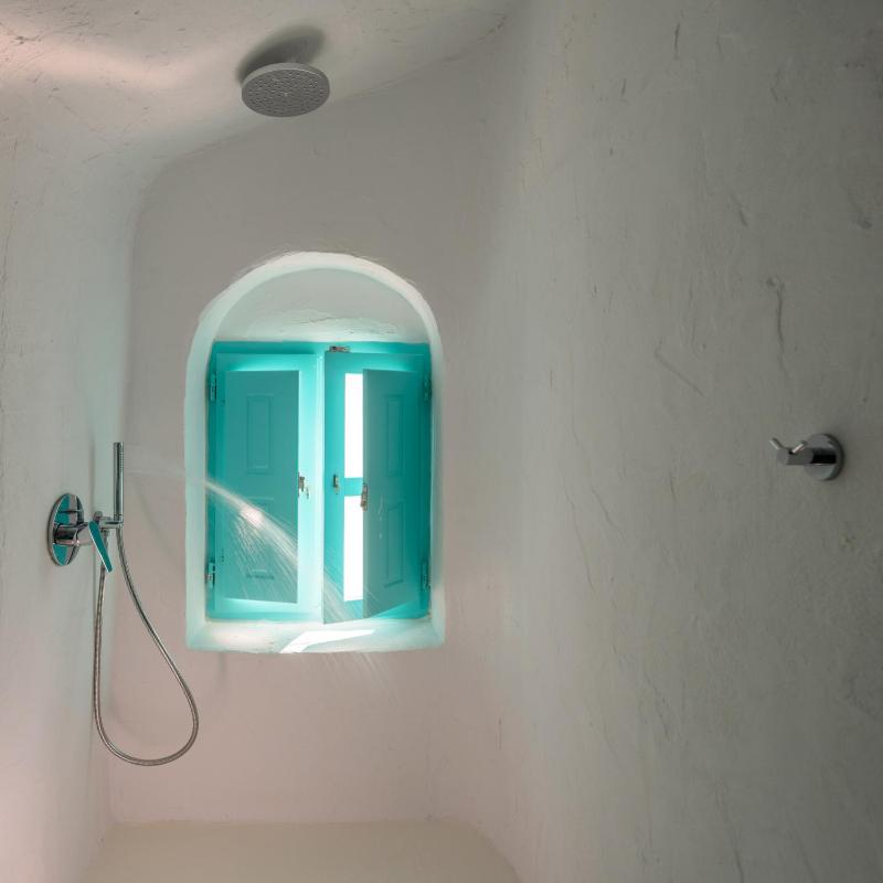 Three-Bedroom Villa with Sea View image 2