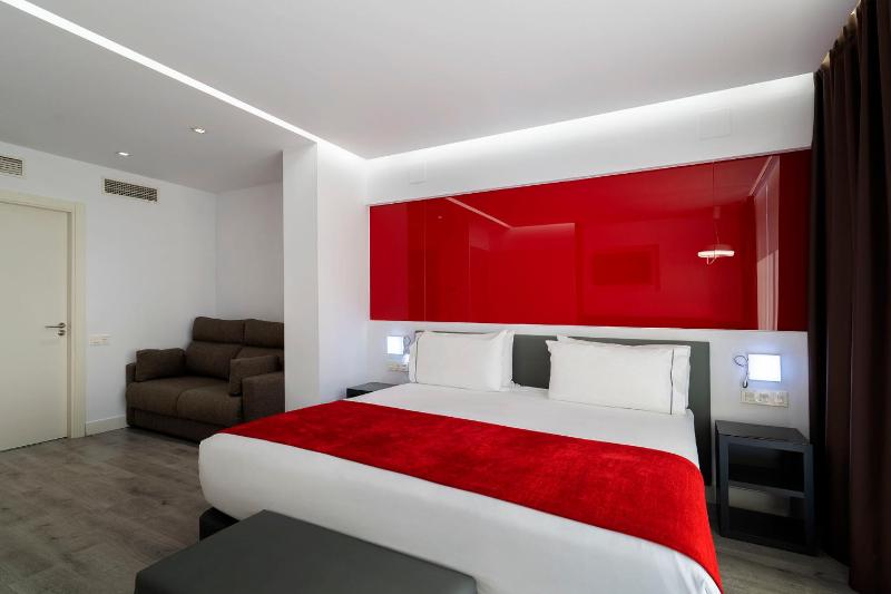 Superior Double Room image 3