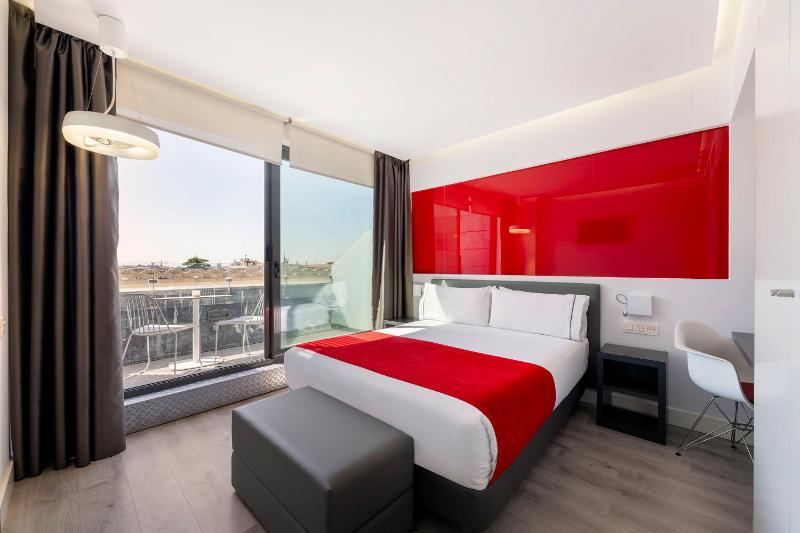 Double Room with Terrace image 2