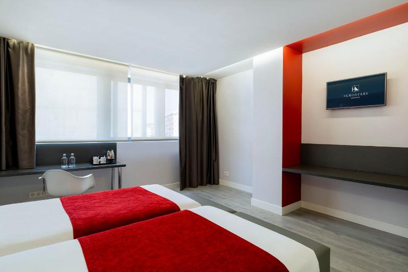 Double or Twin Room with parking included image 2