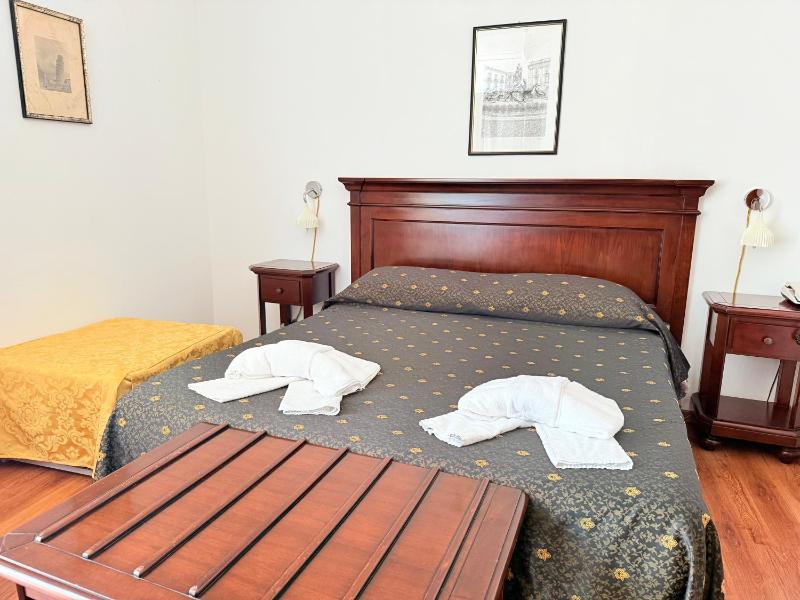 Double or Twin Room image 1