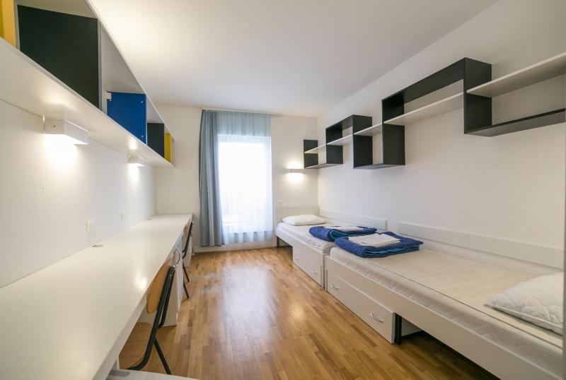Superior Twin Room with Private Bathroom image 1