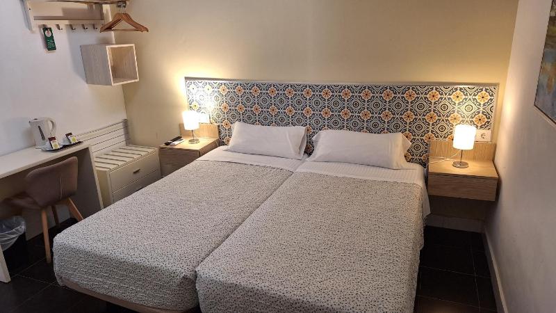 Economy Double or Twin Room image 4