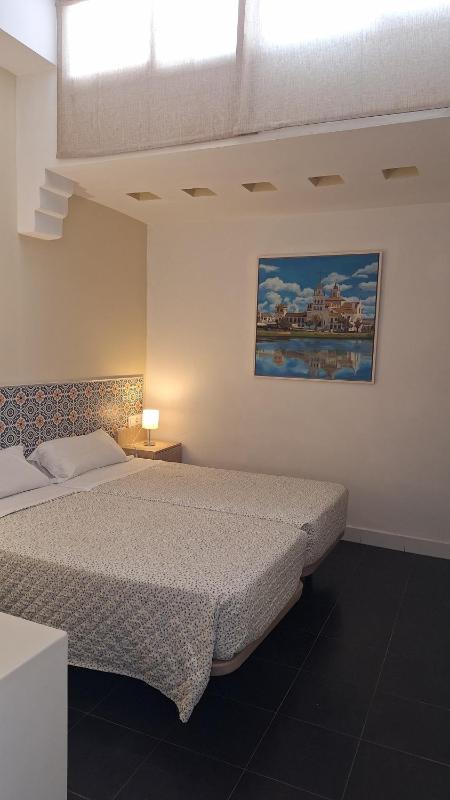 Economy Double or Twin Room image 3