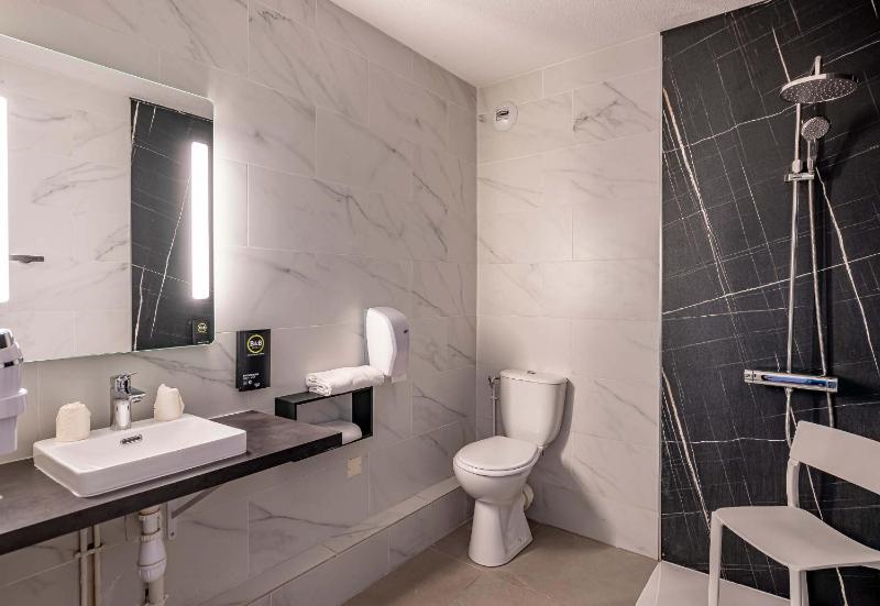 Double Room - Disability Access image 1