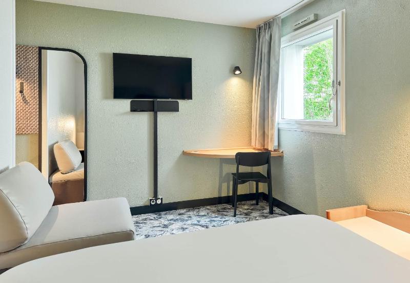 Superior Double Room image 2