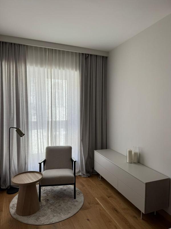 One-Bedroom Premium Apartment image 2