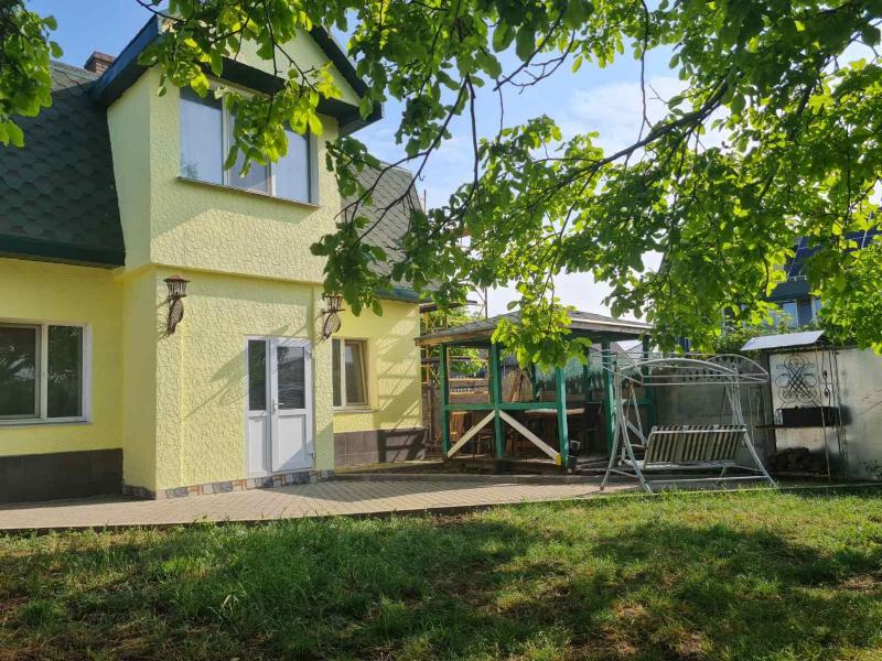 Four-Bedroom House image 3