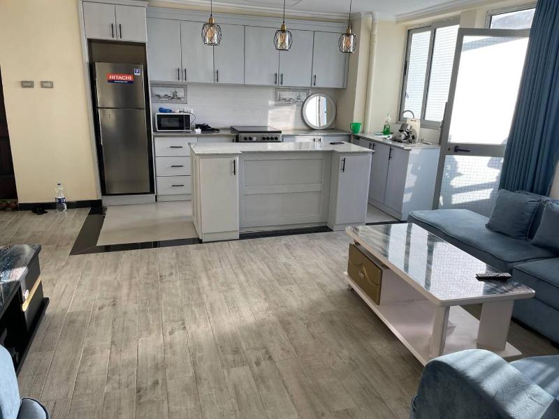 Cozy two bedroom Apartment - image 1